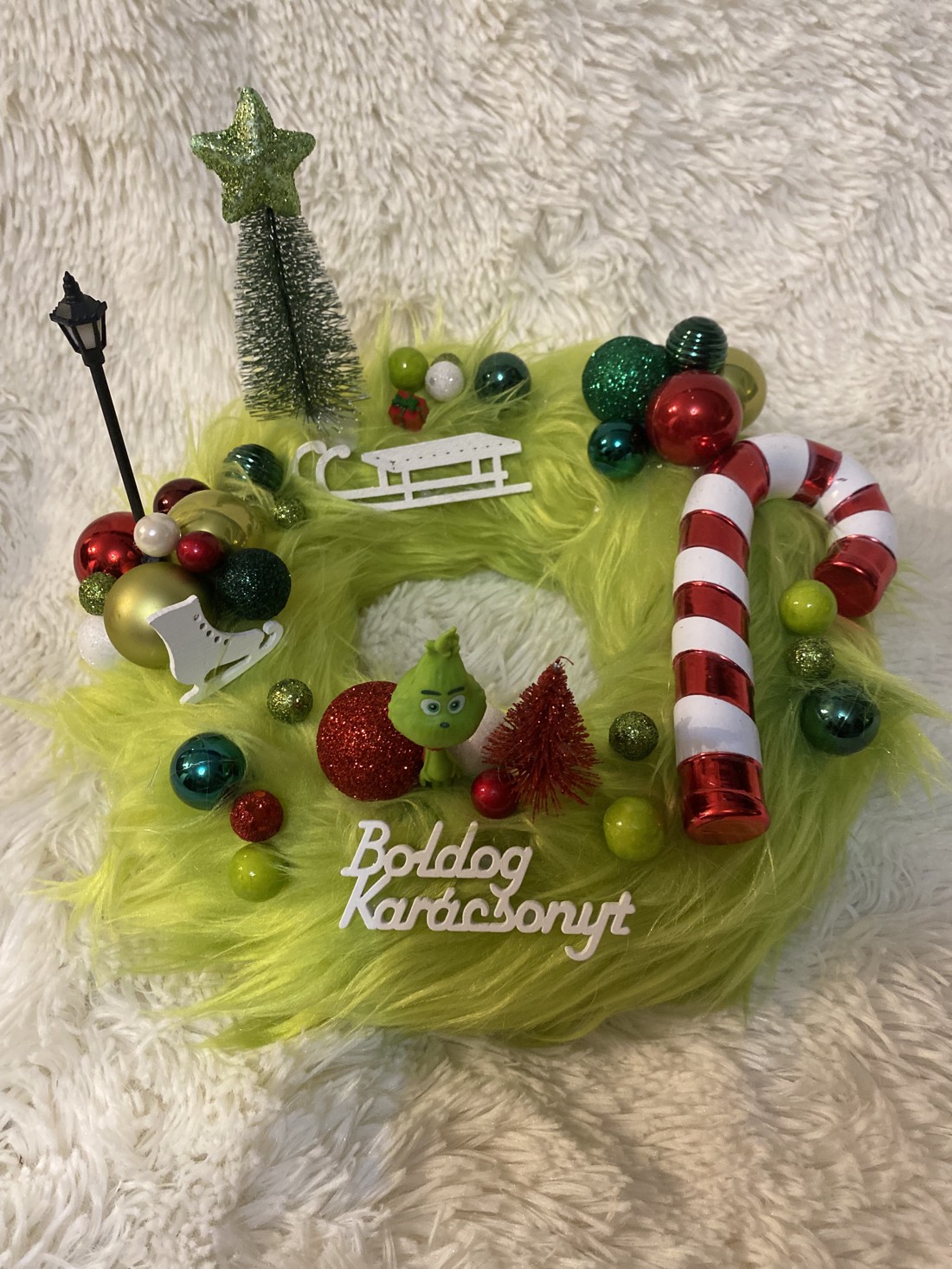 Grinch Crăciun decor de masă, coroană - - Artynos.ro Grinch Crăciun decor de masă, coroană - - Artynos.ro