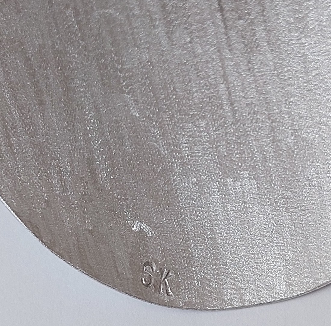 Pandantiv circular minimalist pe lanț lung -  - Artynos.ro Pandantiv circular minimalist pe lanț lung -  - Artynos.ro