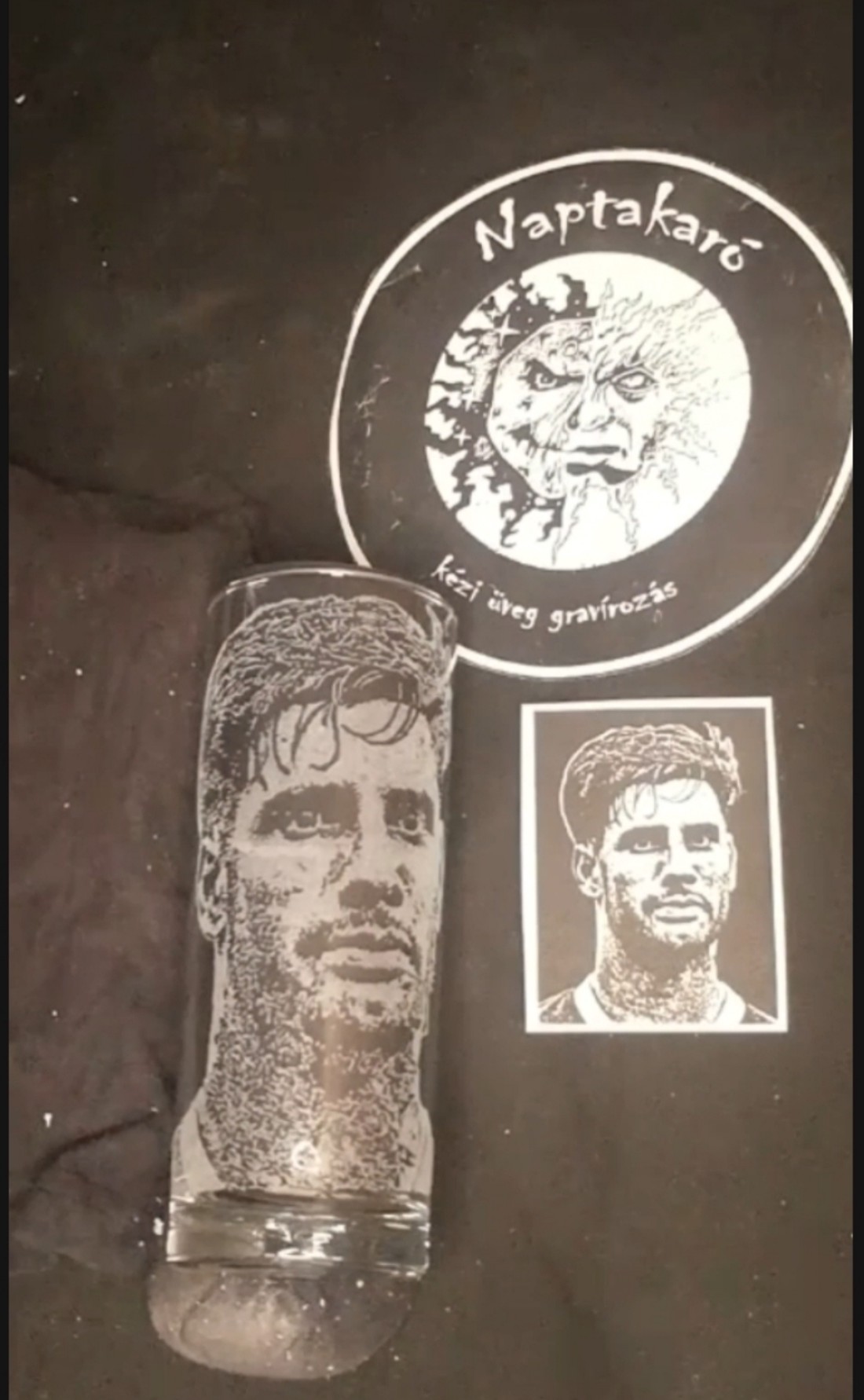 Portretul lui Szoboszlai � Pahar de sticlă gravat manual  -  - Artynos.ro