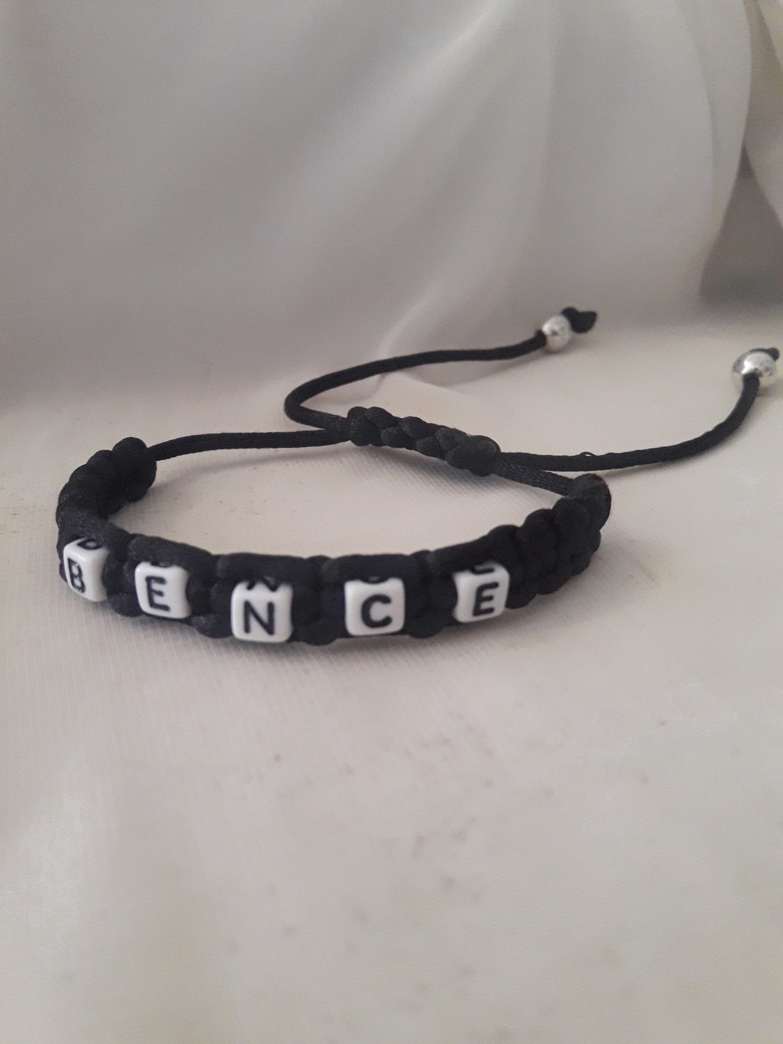 Renumită brățară macramé -  - Artynos.ro Renumită brățară macramé -  - Artynos.ro