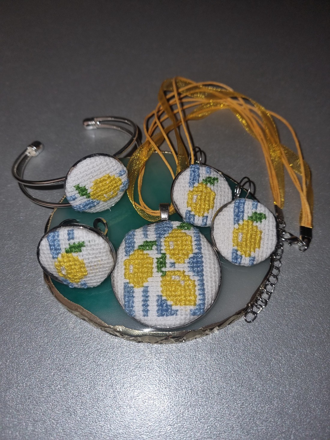 Set de felii de lămâie - - Artynos.ro Set de felii de lămâie - - Artynos.ro