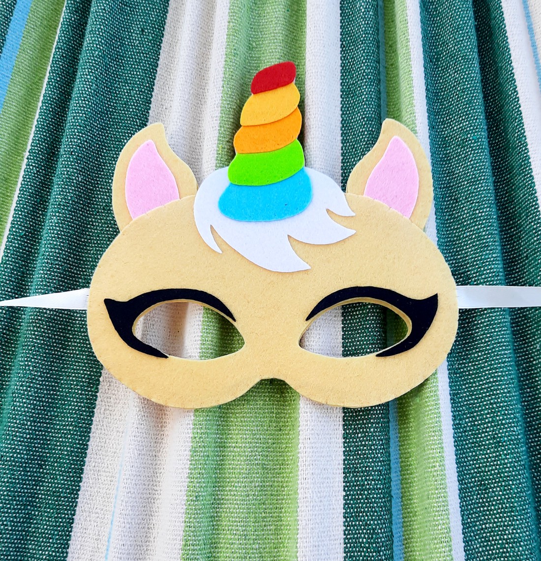 Unicorn costum de Halloween pentru fete - îmbrăcăminte și modă - costume și măști de carnaval - costume - Artynos.ro Unicorn costum de Halloween pentru fete - îmbrăcăminte și modă - costume și măști de carnaval - costume - Artynos.ro