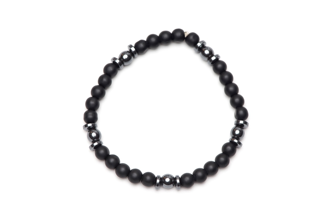 Brățară din onix mat și hematit 6mm - bijuterii - brățări - Artynos.ro Brățară din onix mat și hematit 6mm - bijuterii - brățări - Artynos.ro