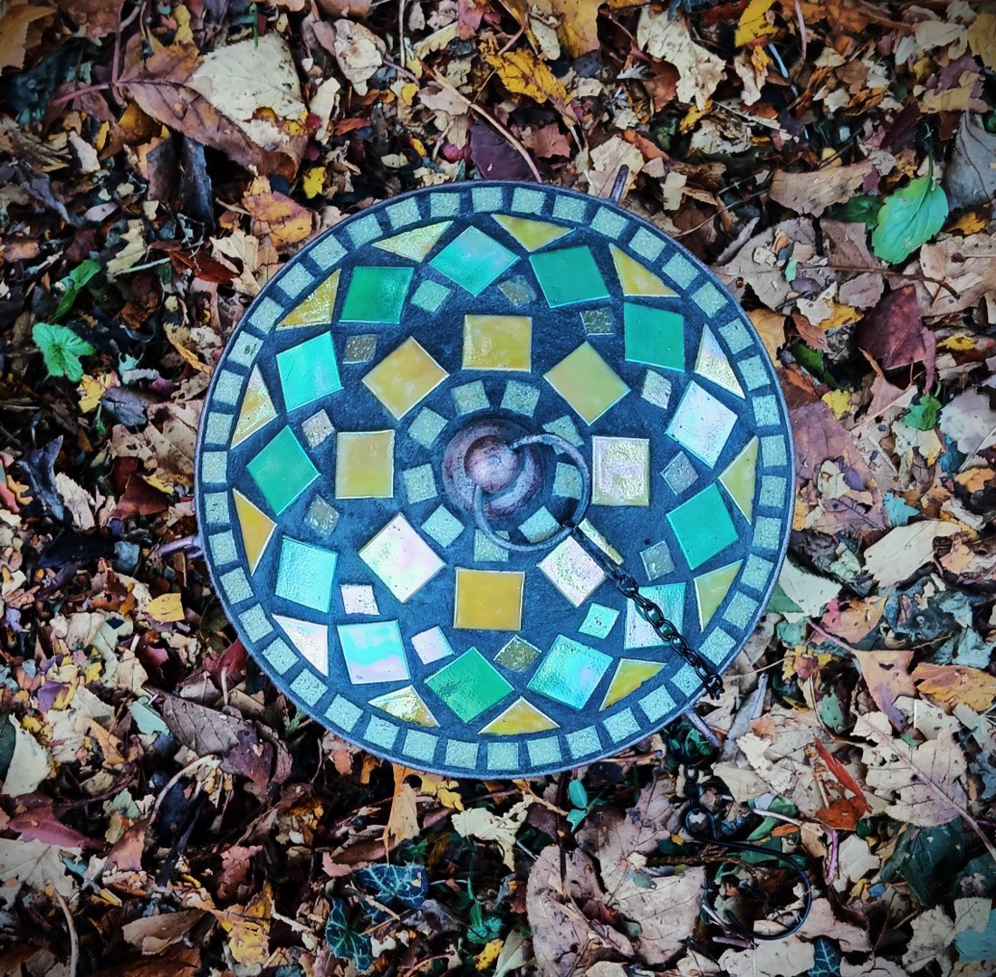 Alimentator pentru păsări mozaic / alimentator pentru păsări - agățat, bază metalică, 20 cm - casă & stil de viață - accesorii de grădină - hrănitoare pentru păsări - Artynos.ro