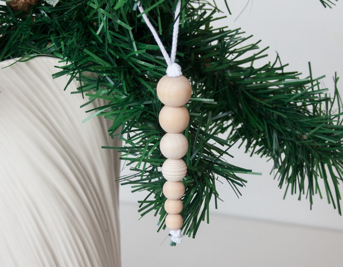 Ornamente din lemn pentru pomul de Crăciun 5 bucăți - Mistletoe -  - Artynos.ro