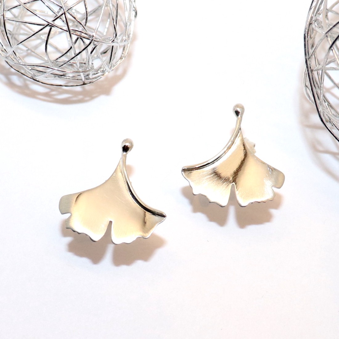 Ginkgo biloba, fațetat, pereche de cercei din argint pentru femei (EGK.24) - - Artynos.ro Ginkgo biloba, fațetat, pereche de cercei din argint pentru femei (EGK.24) - - Artynos.ro