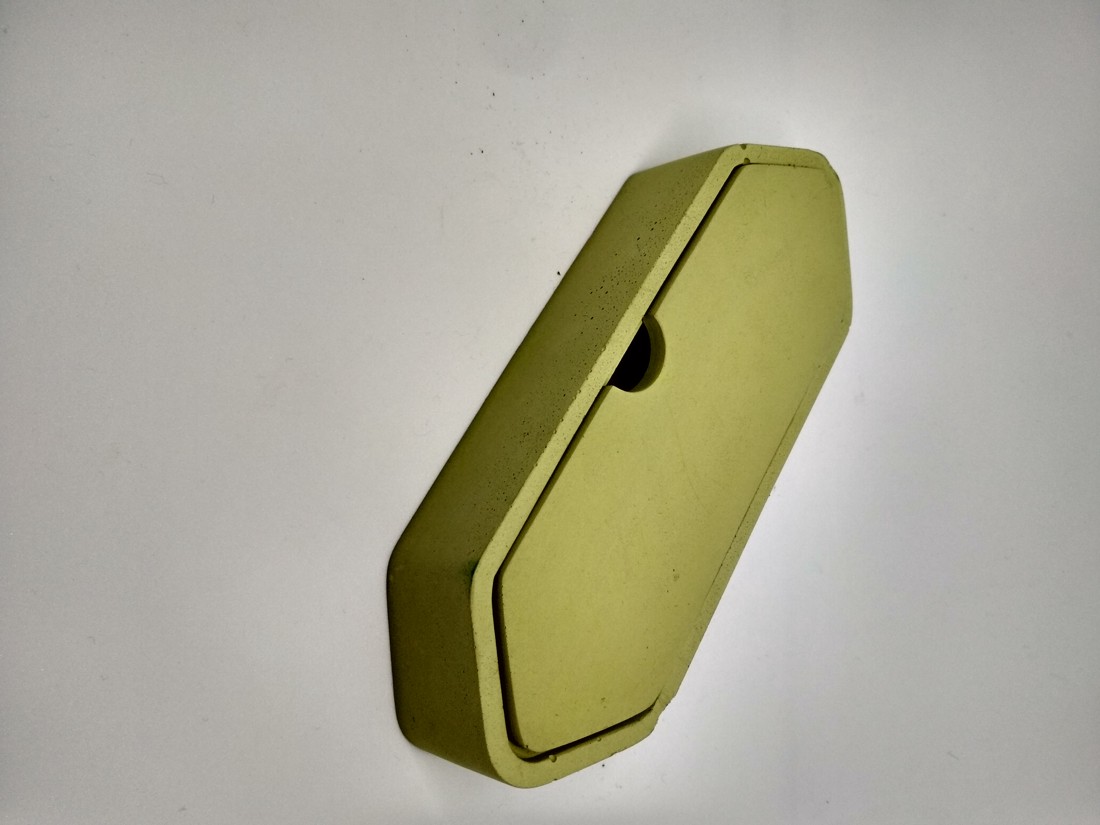 Material beton colorat verde suport creioane cu capac -  - Artynos.ro