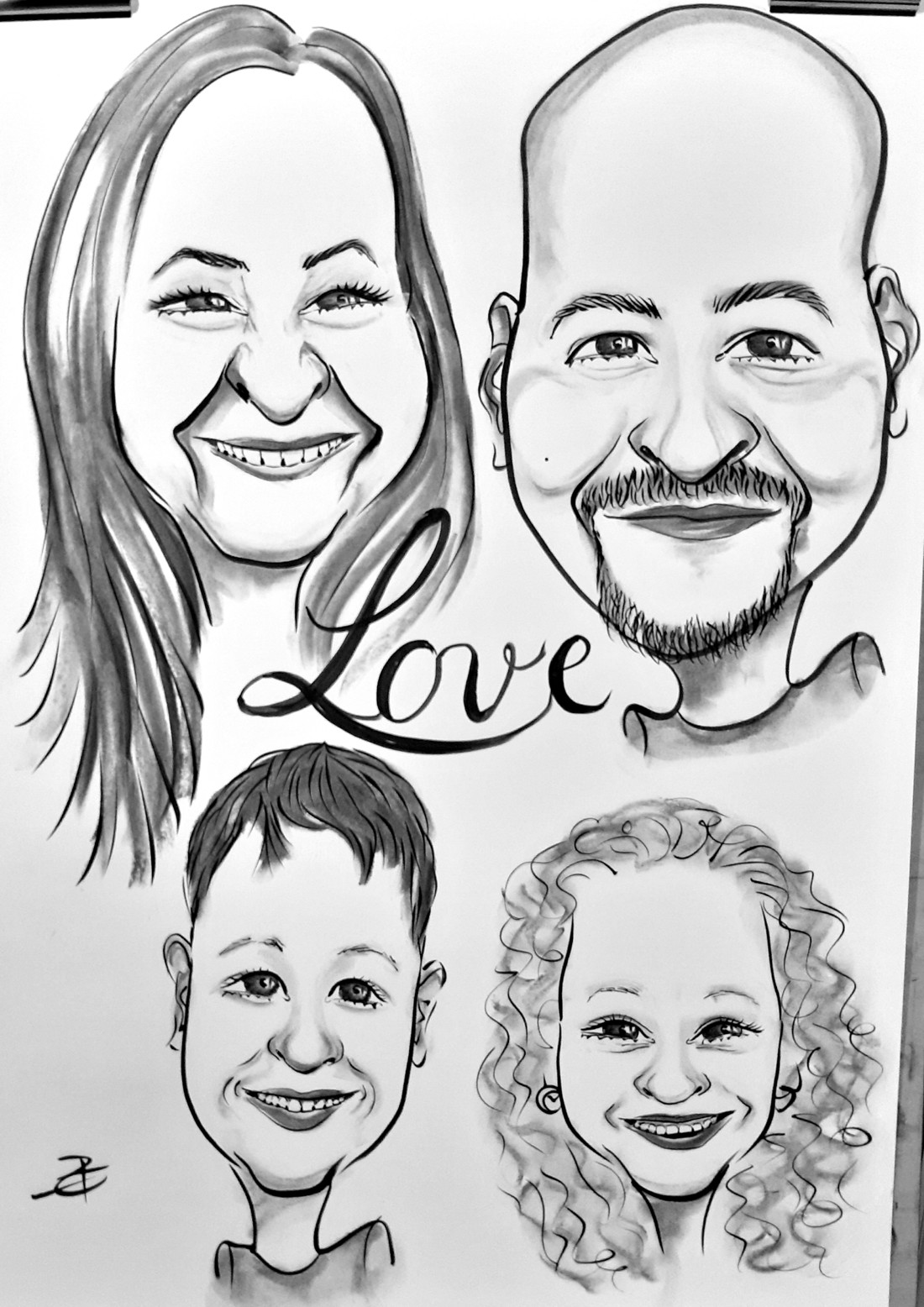 Caricatură de familie de 4 persoane - arte vizuale și accesorii - grafică, ilustrație - alte desene - Artynos.ro Caricatură de familie de 4 persoane - arte vizuale și accesorii - grafică, ilustrație - alte desene - Artynos.ro