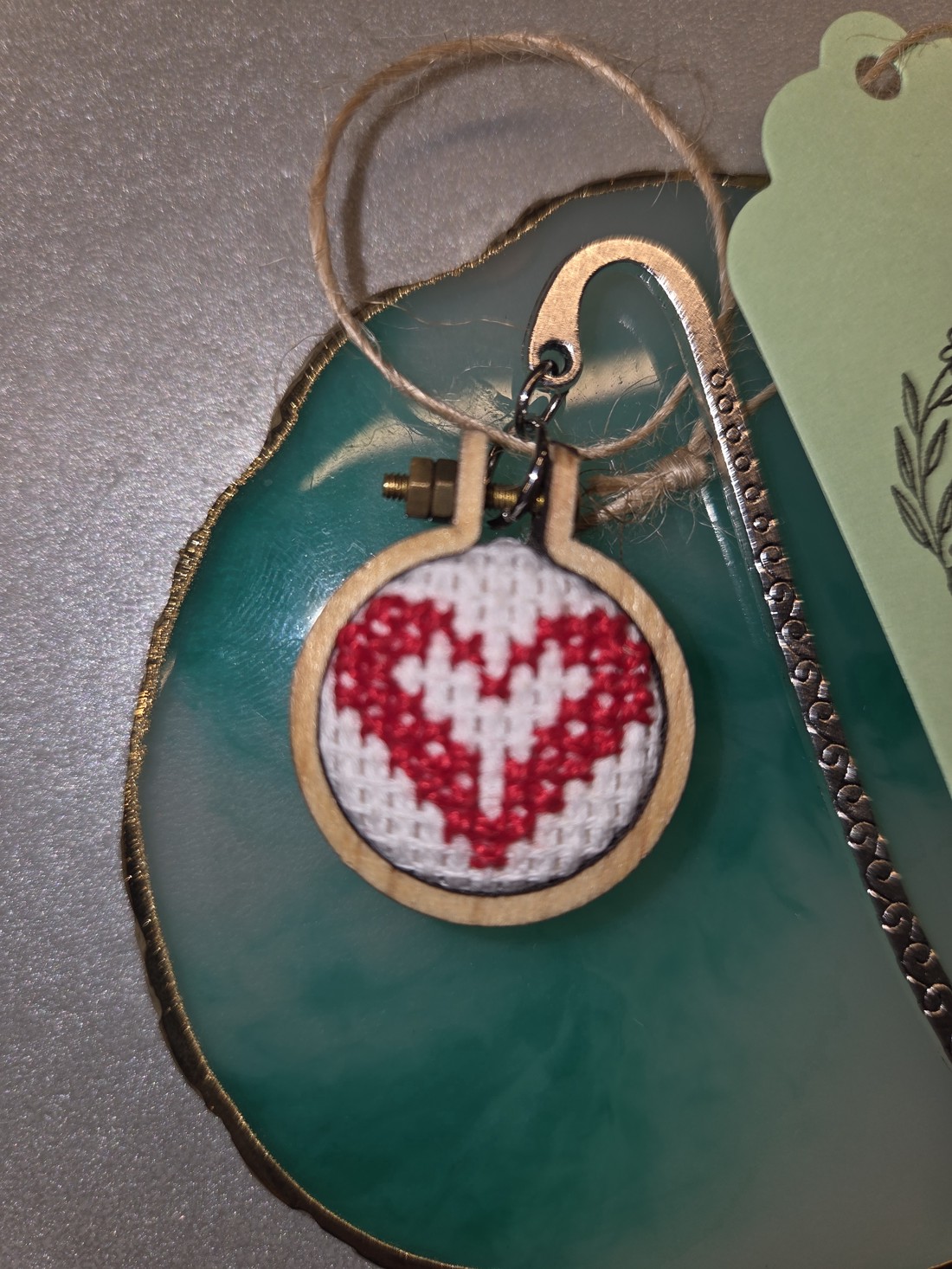 Semne de carte în formă de inimă - cărți și creații cu tematică muzicală, cadouri - semn de carte - Artynos.ro