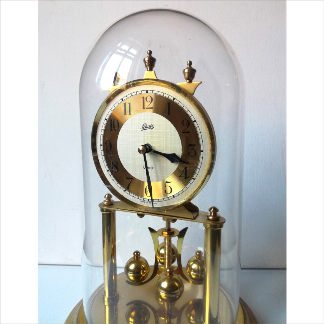 Ceas cu pendul Schatz mare, de culoare aurie - casă & stil de viață - decorațiuni de casă - decorațiuni de pereți - ceasuri de perete - Artynos.ro