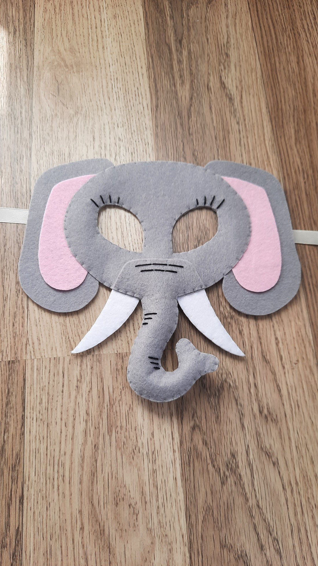 Coadă de elefant costum de carnaval pentru fete - - Artynos.ro Coadă de elefant costum de carnaval pentru fete - - Artynos.ro
