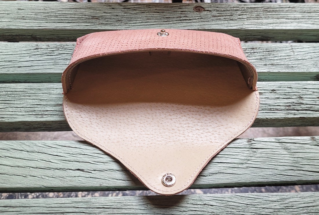 Pink guard - husă din piele pentru ochelari - - Artynos.ro Pink guard - husă din piele pentru ochelari - - Artynos.ro