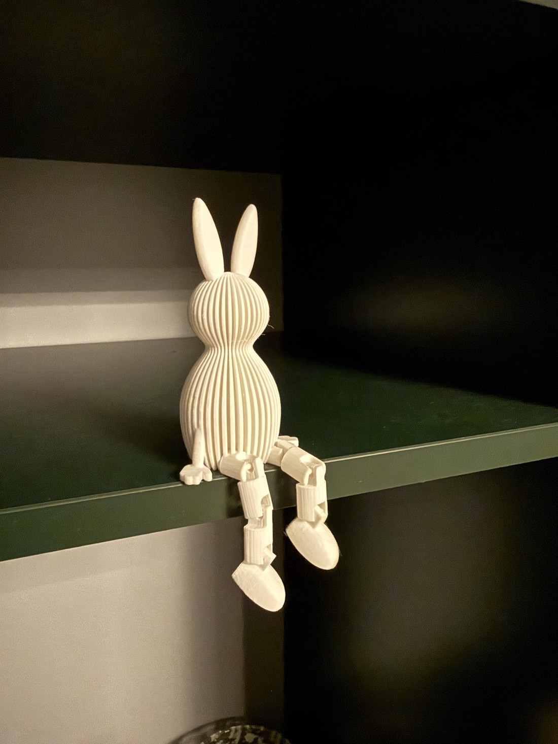 Iepuraș minimalist de Paște � figurină decorativă imprimată 3D, cu picioare mobile ��� -  - Artynos.ro