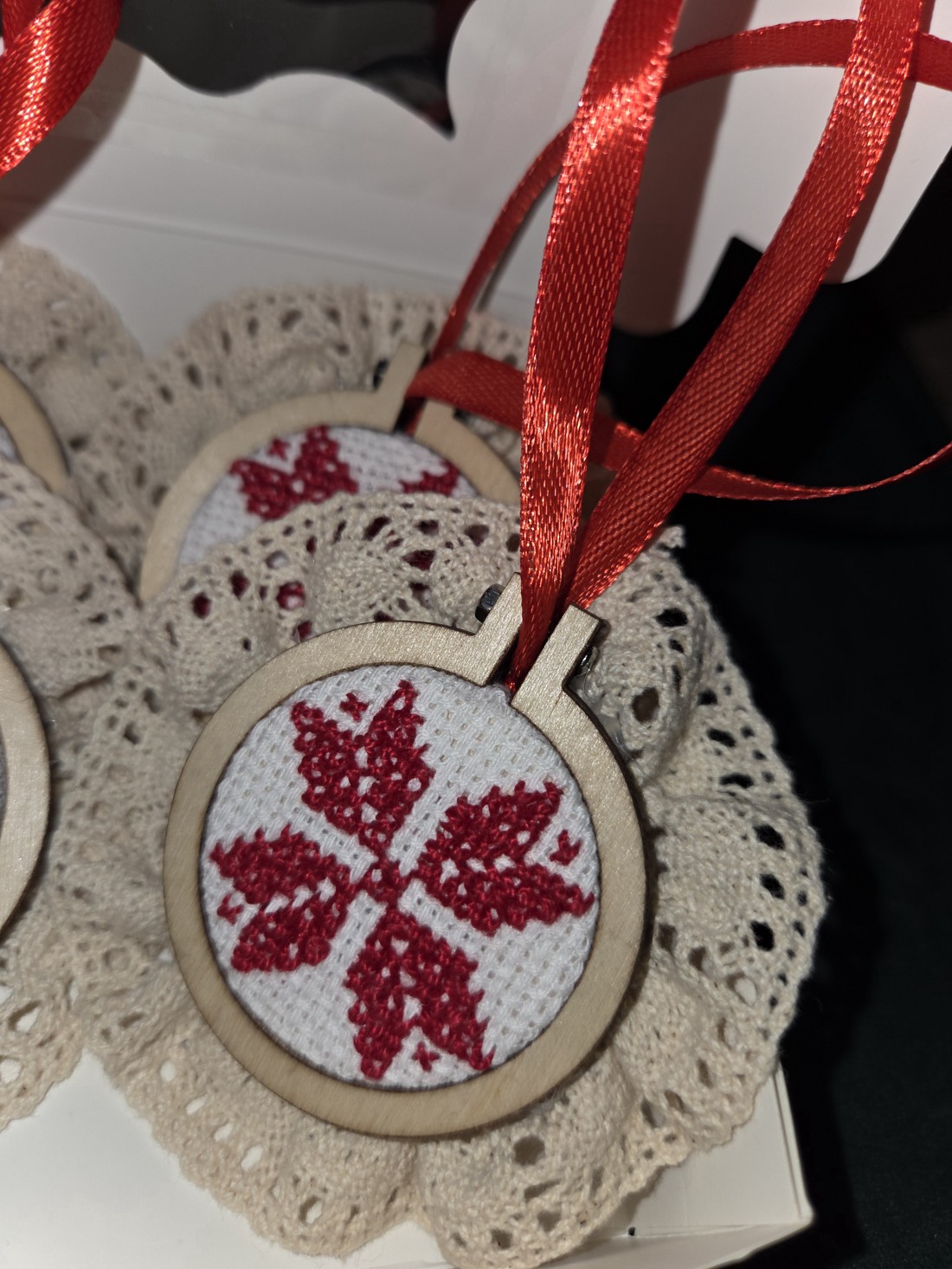 Set de ornamente pentru pomul de Crăciun -  - Artynos.ro