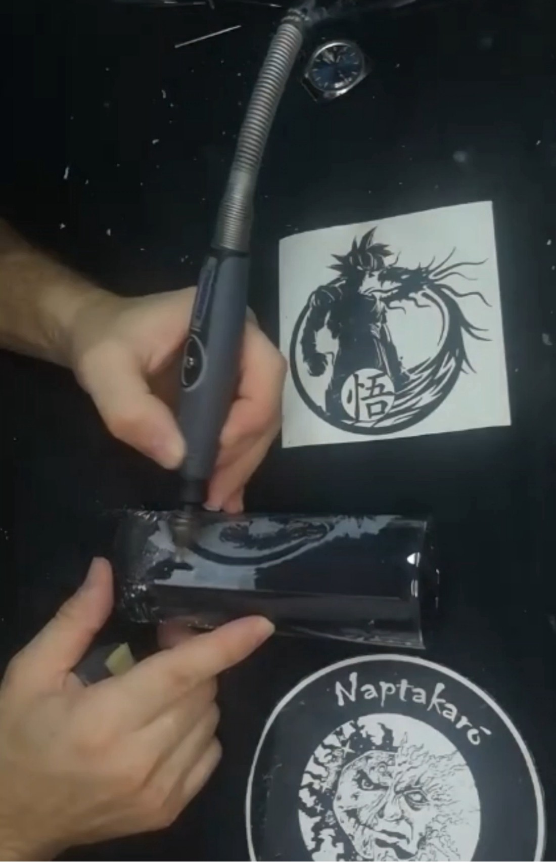 Son Goku și dragonul � Pahar de sticlă gravat manual  -  - Artynos.ro