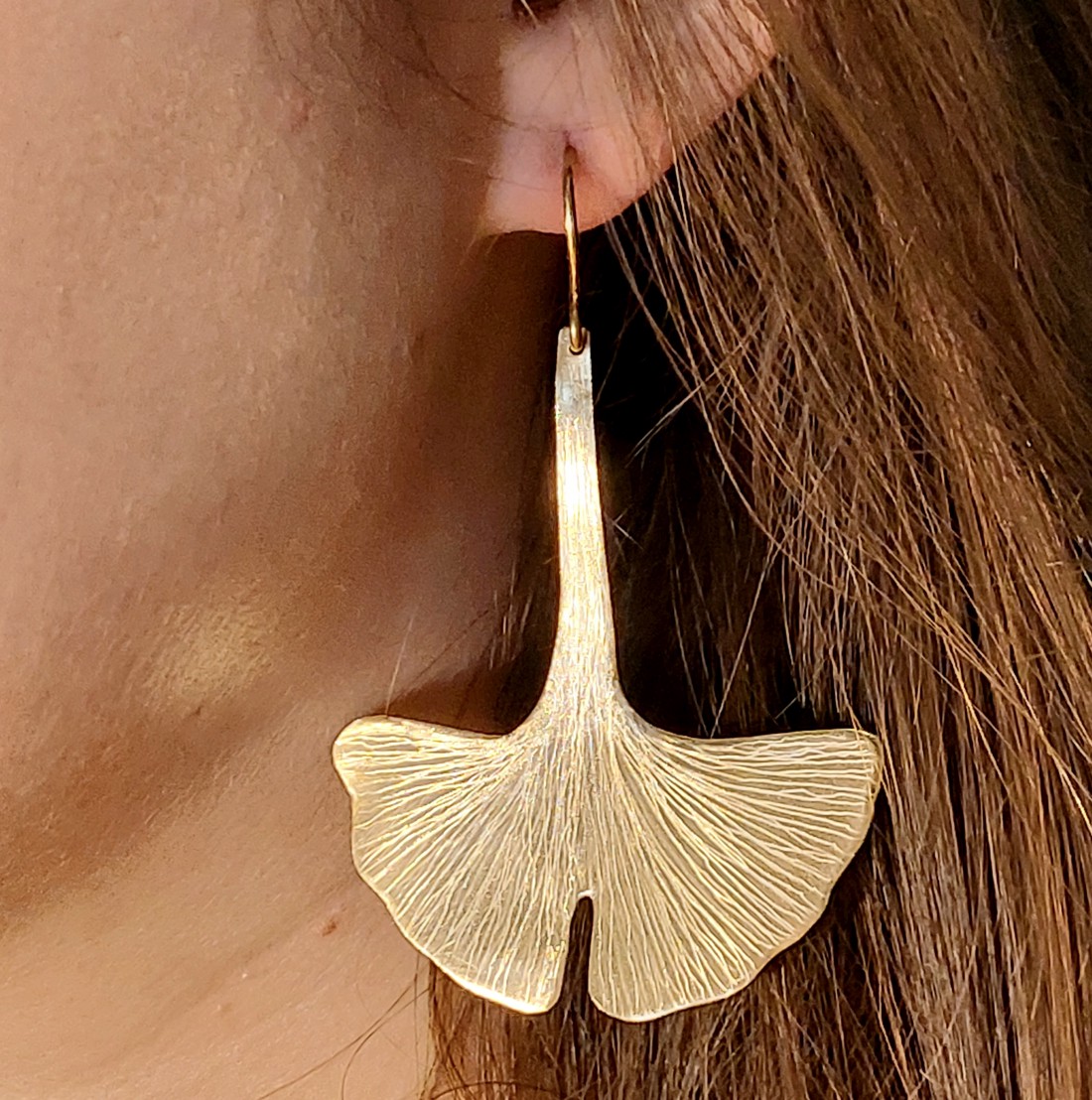 Cercei speciali din alamă GINKGO BILOBA - bijuterii - cercei cu figurine - Artynos.ro Cercei speciali din alamă GINKGO BILOBA - bijuterii - cercei cu figurine - Artynos.ro