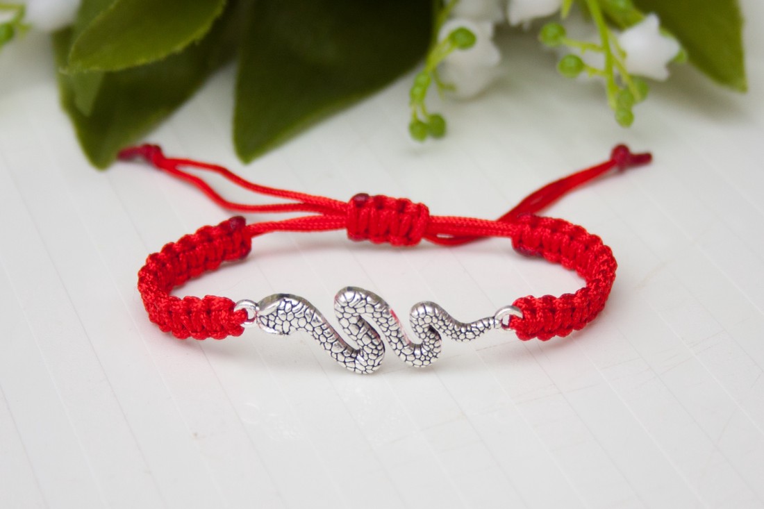 Brățară macramé împletită - Snake red -  - Artynos.ro