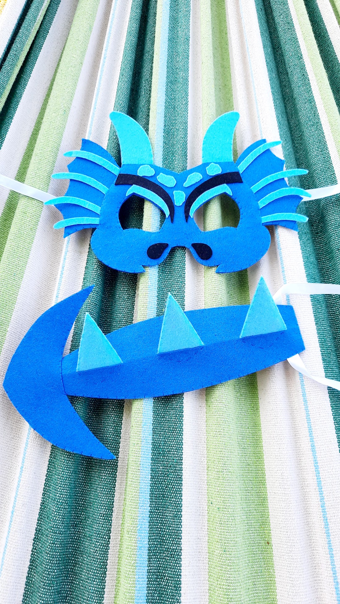 Costum de carnaval dragon albastru pentru băieți - îmbrăcăminte și modă - costume și măști de carnaval - costume - Artynos.ro Costum de carnaval dragon albastru pentru băieți - îmbrăcăminte și modă - costume și măști de carnaval - costume - Artynos.ro