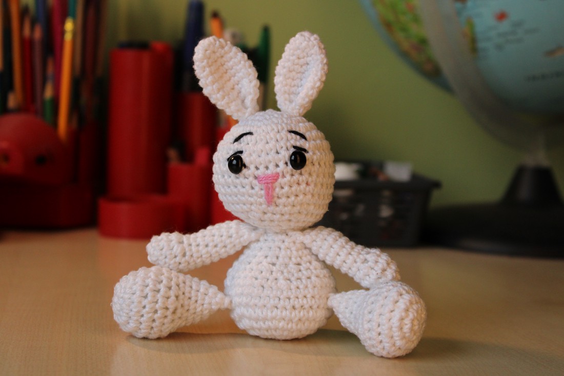 Nyuszi amigurumi mini figura - - Artynos.ro Nyuszi amigurumi mini figura - - Artynos.ro