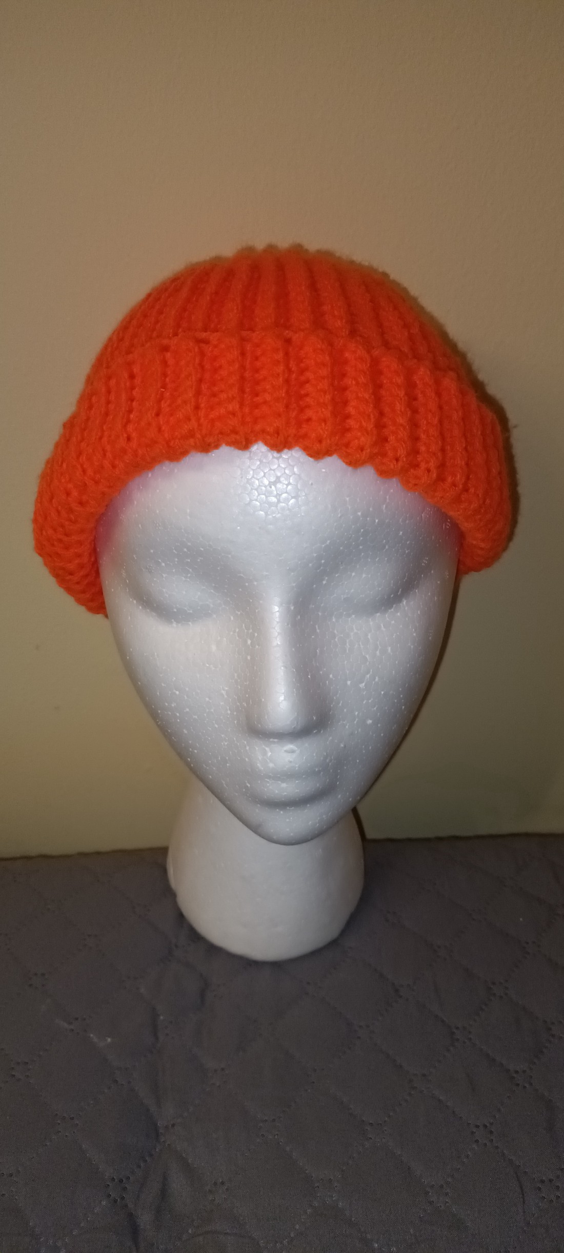 Pălărie bărbătească cu nervuri, croită scurt, realizată la croșetat - îmbrăcăminte și modă - eșarfe, pălării, fularuri - căciulă - Artynos.ro