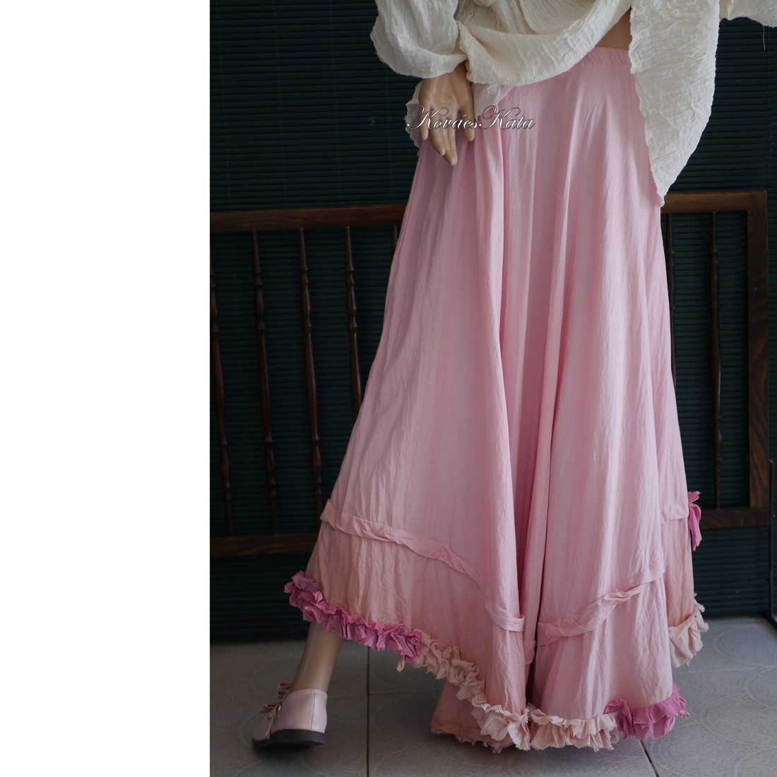 FUSTĂ LADY - fustă cu design romantic / pudră - îmbrăcăminte și modă - haine damă - fustă damă - Artynos.ro