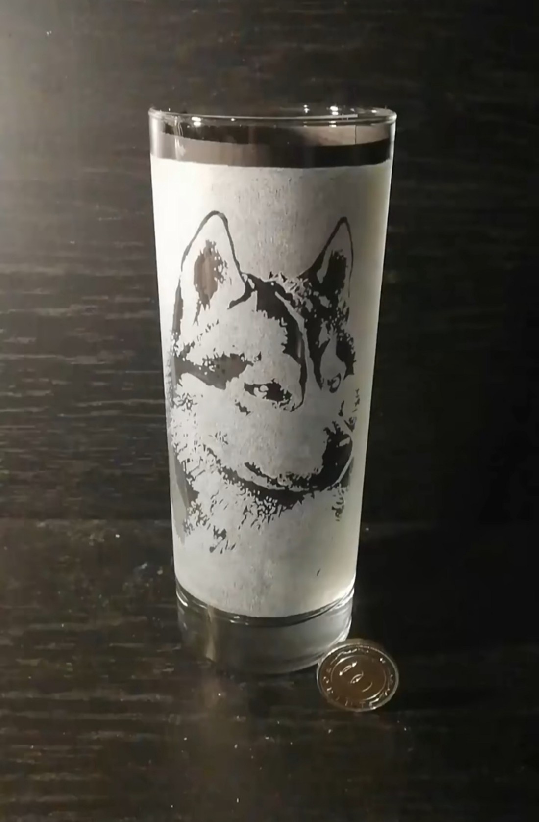 Pahar cu model Husky, gravat manual  -  - Artynos.ro