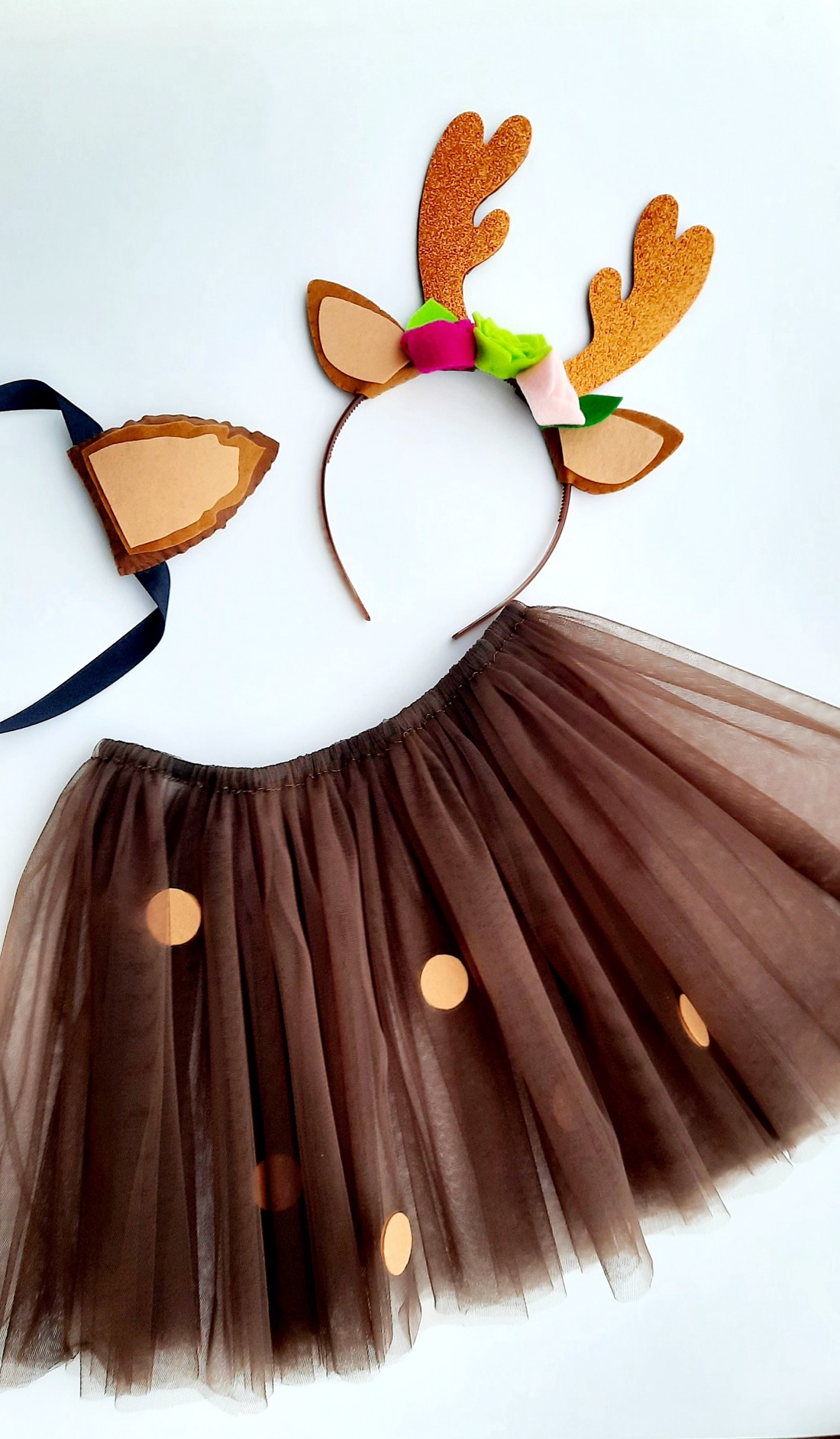 Costum de carnaval cu coadă de căprioară și fustă - îmbrăcăminte și modă - costume și măști de carnaval - costume - Artynos.ro Costum de carnaval cu coadă de căprioară și fustă - îmbrăcăminte și modă - costume și măști de carnaval - costume - Artynos.ro