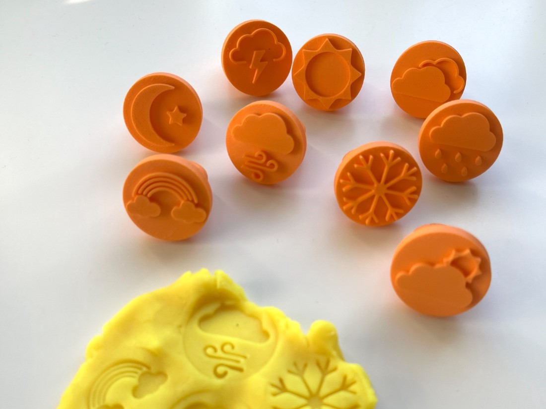 Set de ștampile și forme de tăiat pentru fursecuri cu tematică meteorologică � 9 piese (Soare, Nor, Ploaie, Fulg de zăpadă, Fulger etc.) -  - Artynos.ro