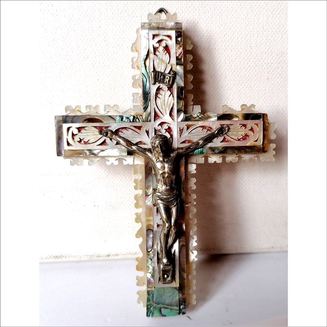 Frumoasă cruce cu incrustări din scoici, crucifixul lui Iisus - casă & stil de viață - accesorii religioase - cruce - Artynos.ro