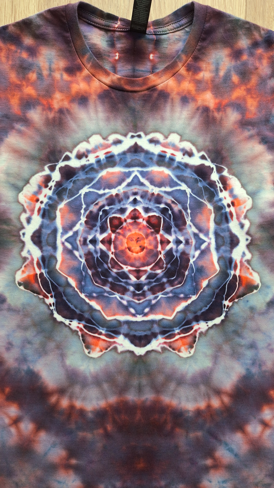 Midnight Mandala - Tricou unisex unicat din bumbac - îmbrăcăminte și modă - haine damă - tricou și top de damă - Artynos.ro