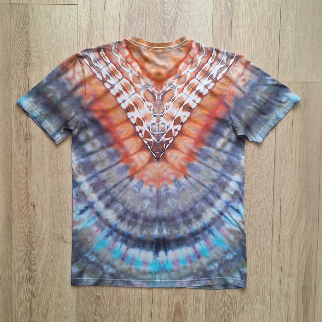 Amber Peak � Tricou unisex vopsit manual unicat - îmbrăcăminte și modă - haine bărbați - tricouri bărbați - Artynos.ro