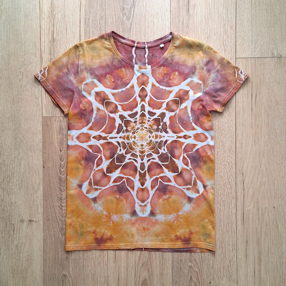 Rust Spiderweb � Tricou bumbac vopsit manual unicat - îmbrăcăminte și modă - haine damă - tricou și top de damă - Artynos.ro