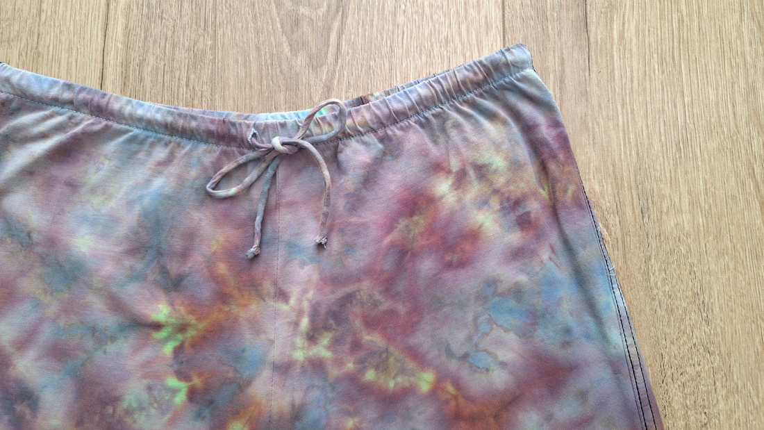 Wild Moor � Pantaloni vopsiți manual unicat - îmbrăcăminte și modă - haine damă - pantaloni damă - Artynos.ro