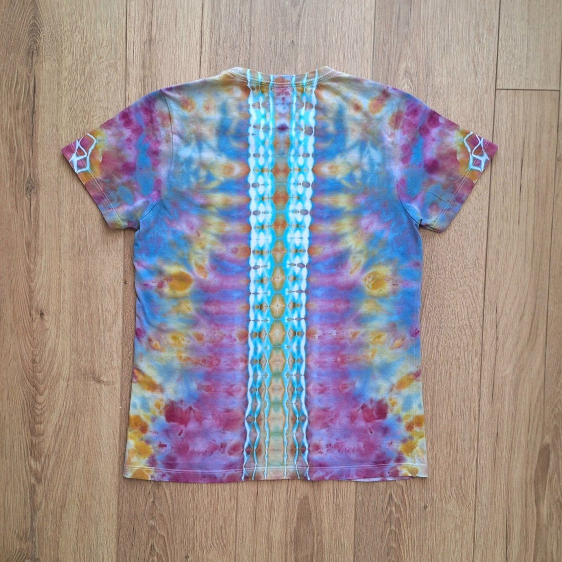 Candy Pop - Tricou colorat vopsit manual, unicat - îmbrăcăminte și modă - haine damă - tricou și top de damă - Artynos.ro