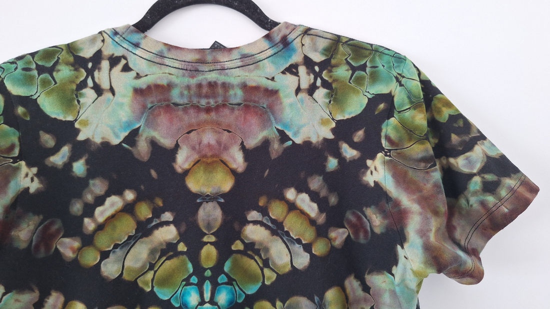 Midnight Garden - Tricou bumbac negru mozaic unicat - îmbrăcăminte și modă - haine damă - tricou și top de damă - Artynos.ro