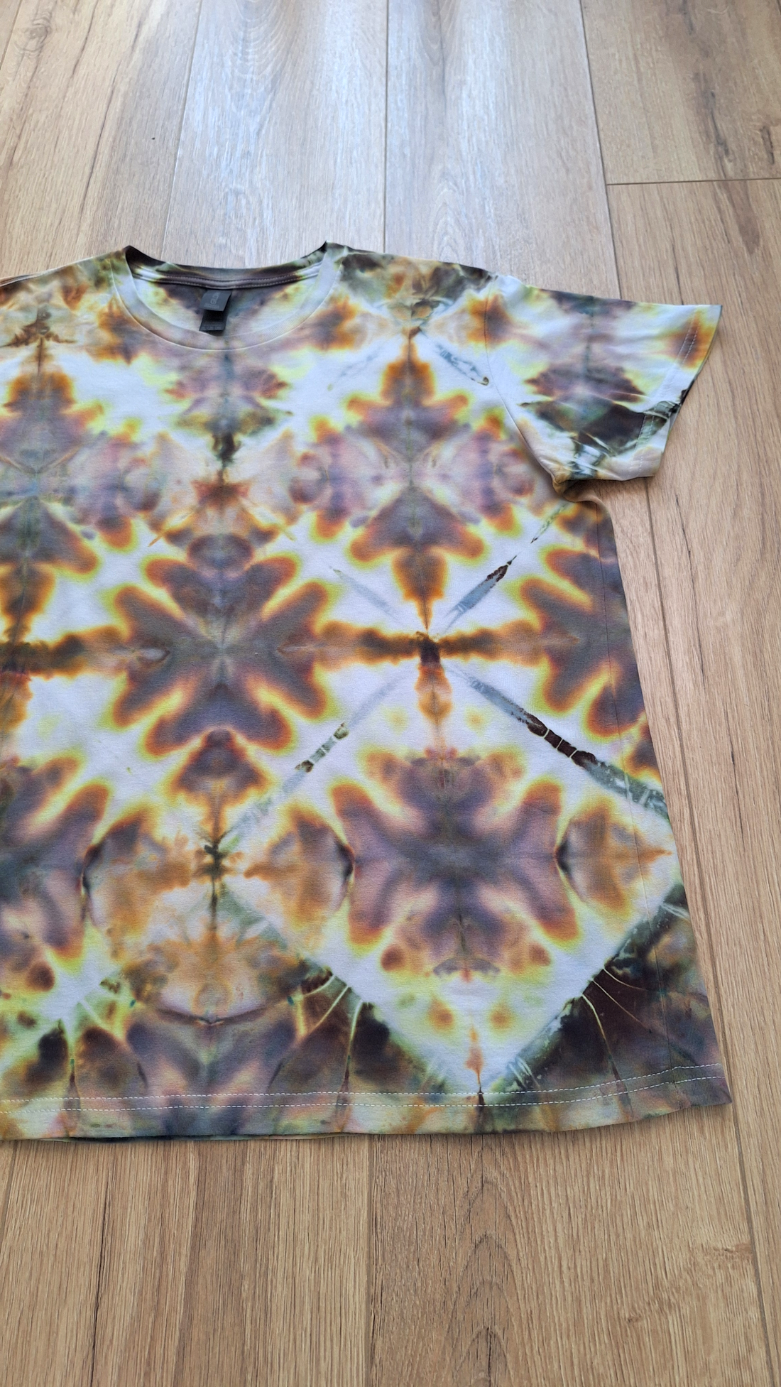 Tricou damă bumbac vopsit manual shibori unicat - îmbrăcăminte și modă - haine damă - tricou și top de damă - Artynos.ro