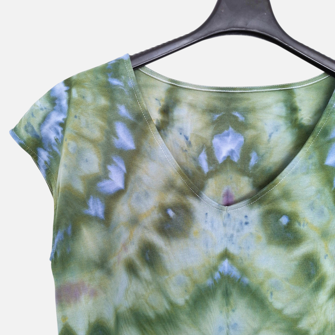 Tricou mătăsos modal bumbac vopsit manual verde - îmbrăcăminte și modă - haine damă - tricou și top de damă - Artynos.ro