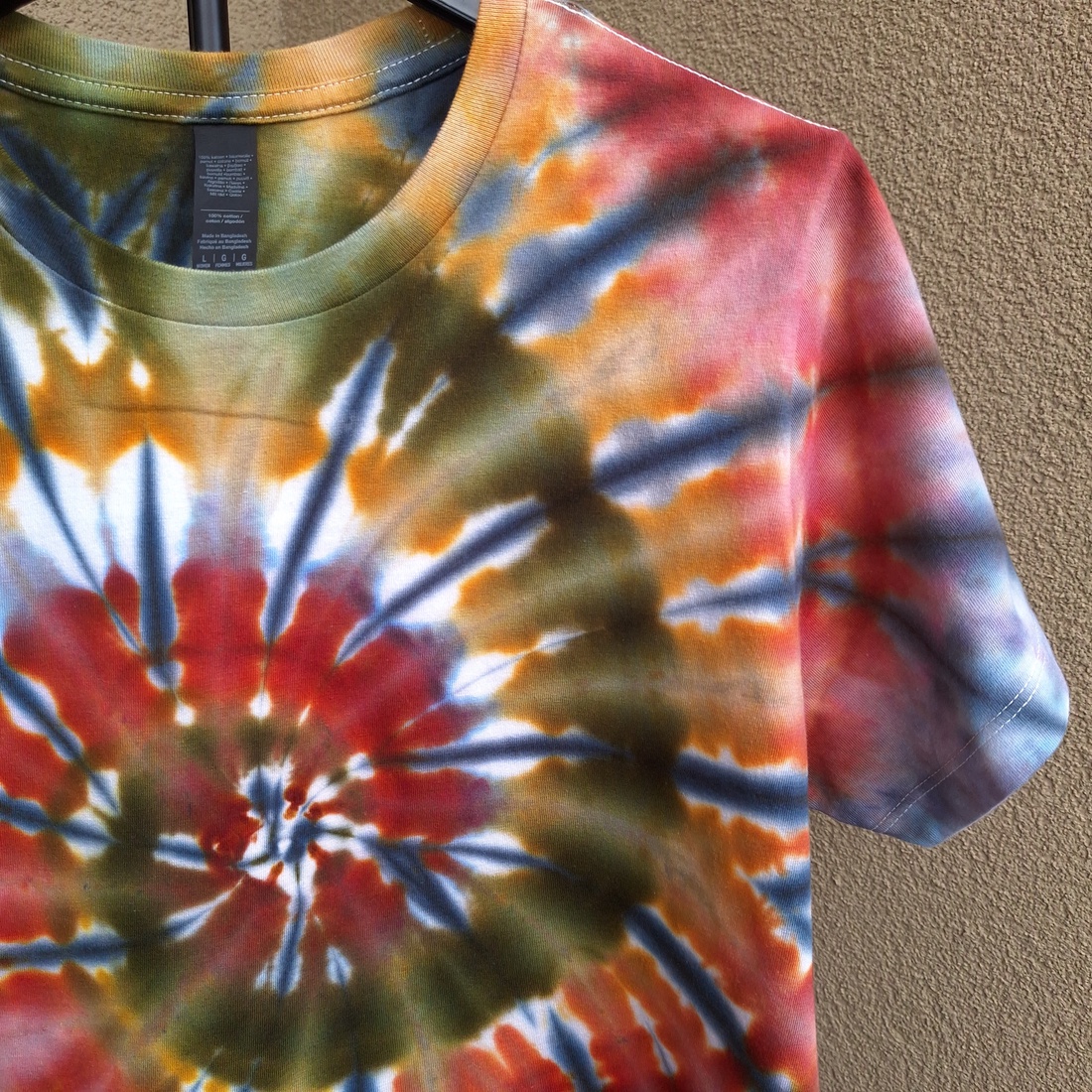 Tricou spirală hippie bumbac multicolor unicat - îmbrăcăminte și modă - haine damă - tricou și top de damă - Artynos.ro