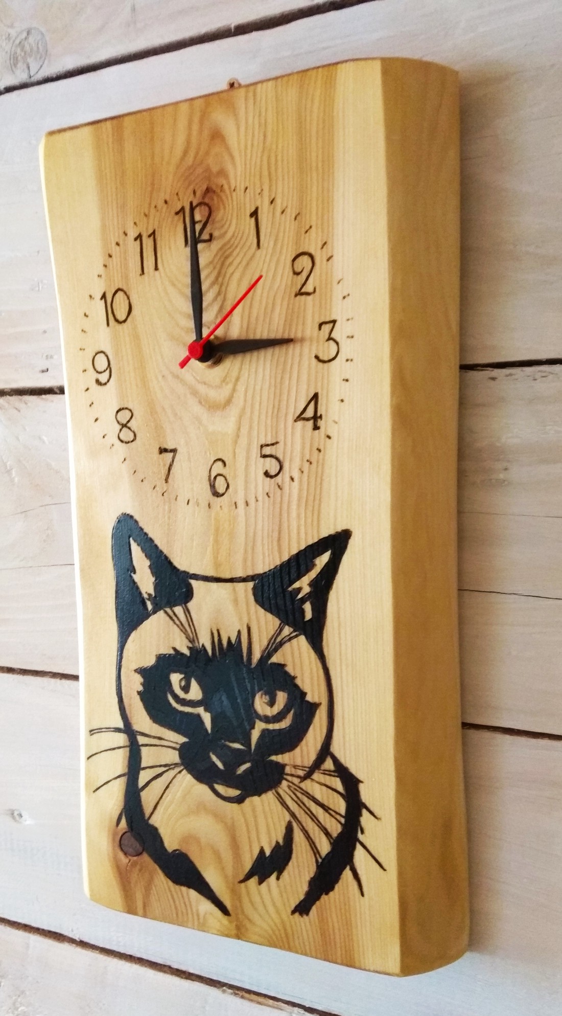 Ceas de perete Larch cu pisoi - - Artynos.ro Ceas de perete Larch cu pisoi - - Artynos.ro