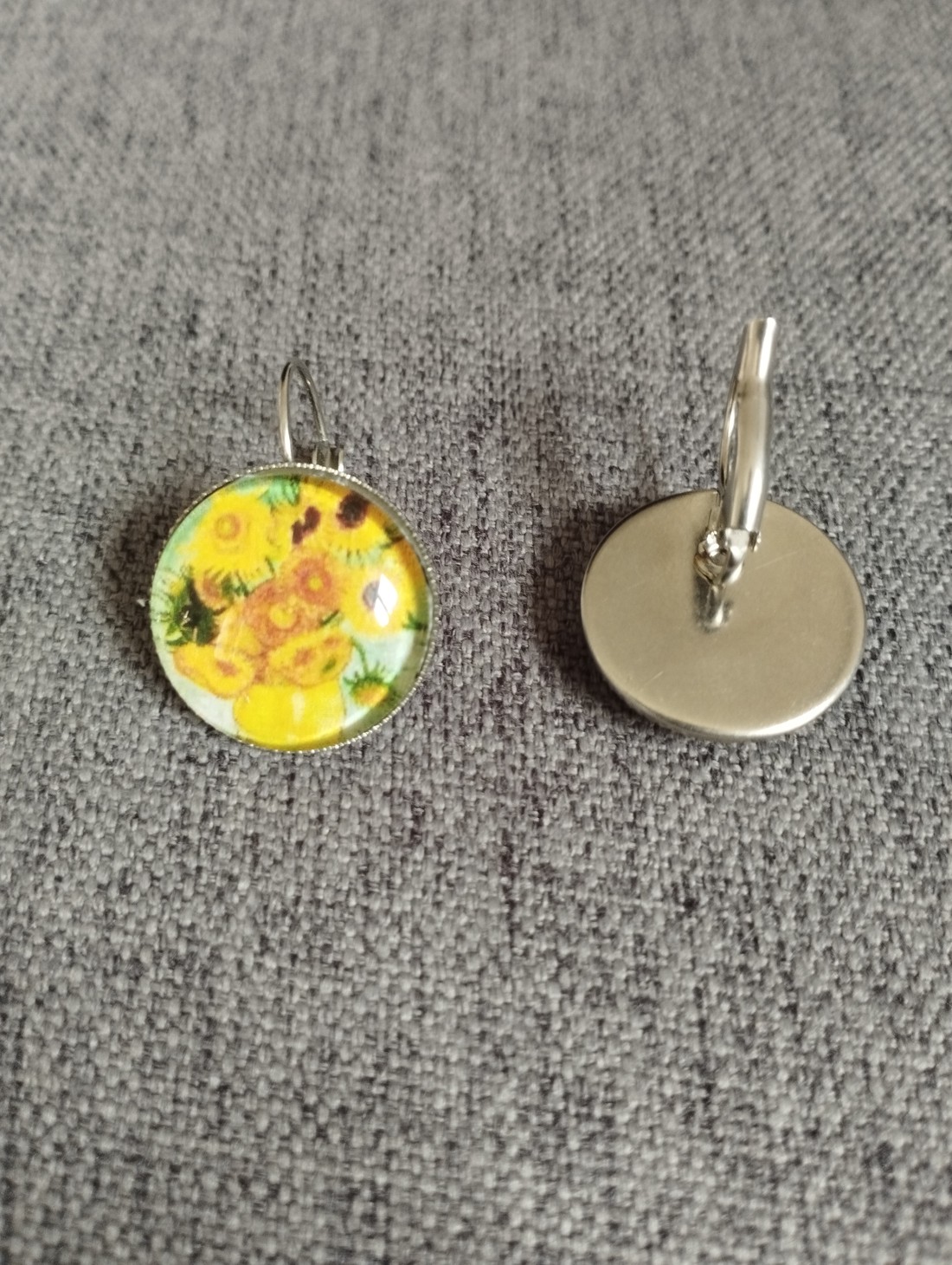 Cercei cu închizătoare franceză inspirați de Van Gogh, cu accesorii din oțel medical - - Artynos.ro Cercei cu închizătoare franceză inspirați de Van Gogh, cu accesorii din oțel medical - - Artynos.ro