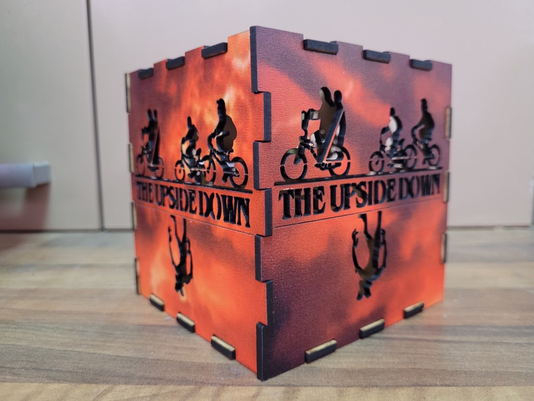 Lampa decorativă Stranger Things  - casă & stil de viață - lămpi și corpuri de iluminat - lampă de ambianță - Artynos.ro