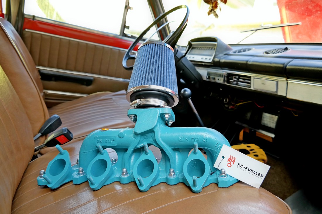 Lampă de masă realizată din piese de mașină - casă & stil de viață - lămpi și corpuri de iluminat - lampă de ambianță - Artynos.ro