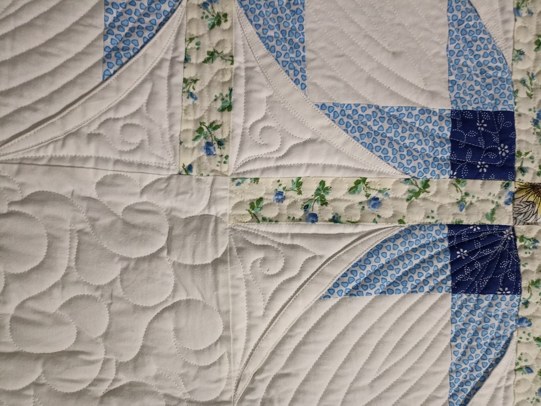 Patchwork cuvertură cu model de fereastră catedrală -  - Artynos.ro