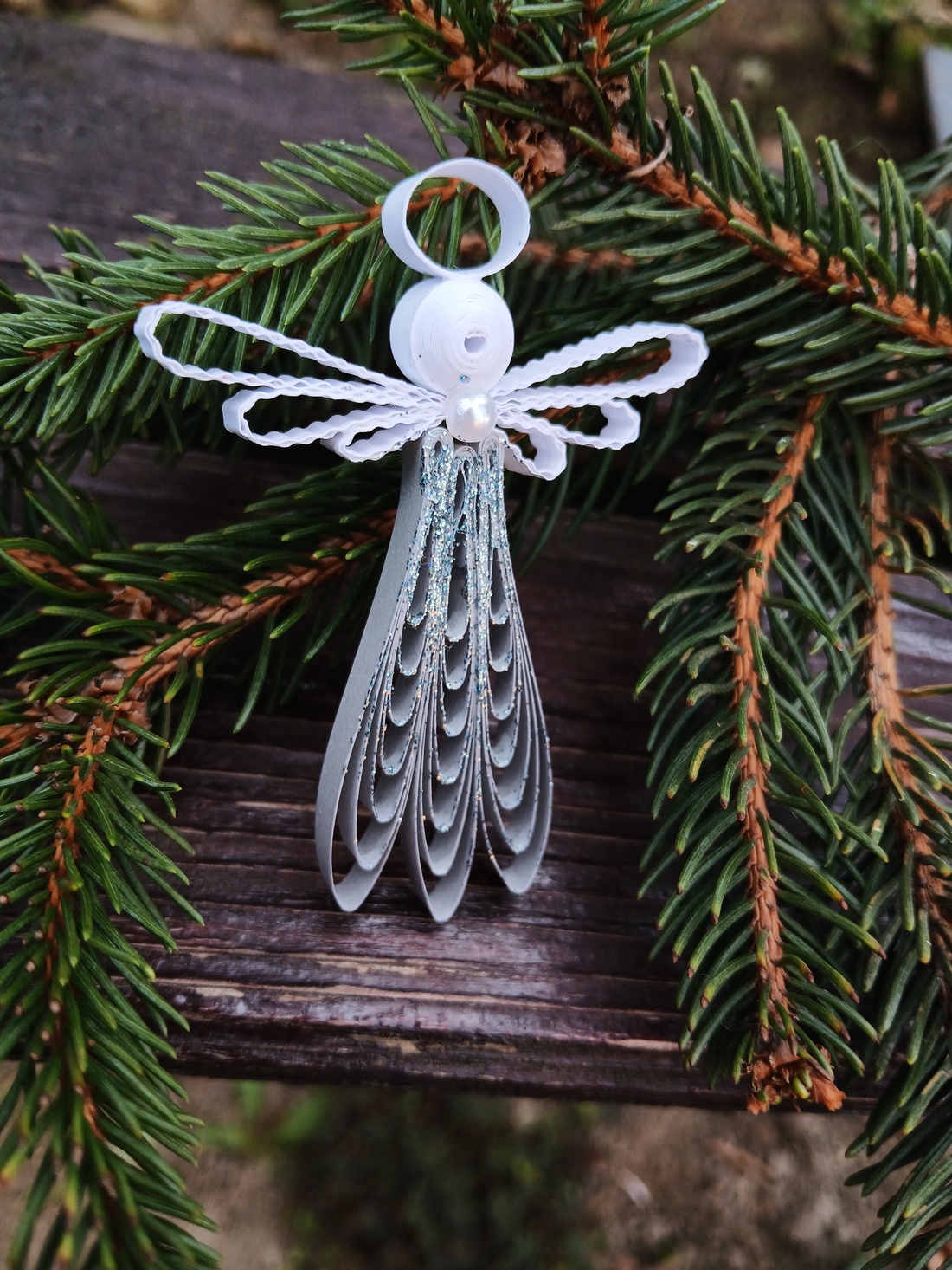 Îngeraș quilling - accesorii de crăciun - decorațiuni de crăciun de casă - decorațiuni pentru pomul de crăciun - Artynos.ro Îngeraș quilling - accesorii de crăciun - decorațiuni de crăciun de casă - decorațiuni pentru pomul de crăciun - Artynos.ro