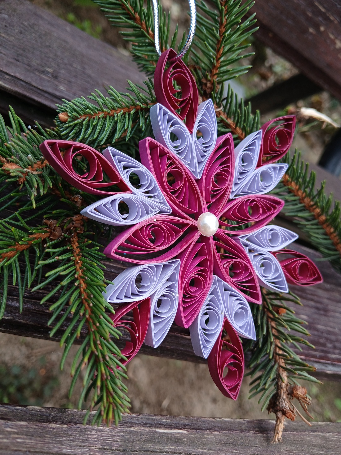 Fulg quilling - accesorii de crăciun - decorațiuni de crăciun de casă - decorațiuni pentru pomul de crăciun - Artynos.ro Fulg quilling - accesorii de crăciun - decorațiuni de crăciun de casă - decorațiuni pentru pomul de crăciun - Artynos.ro