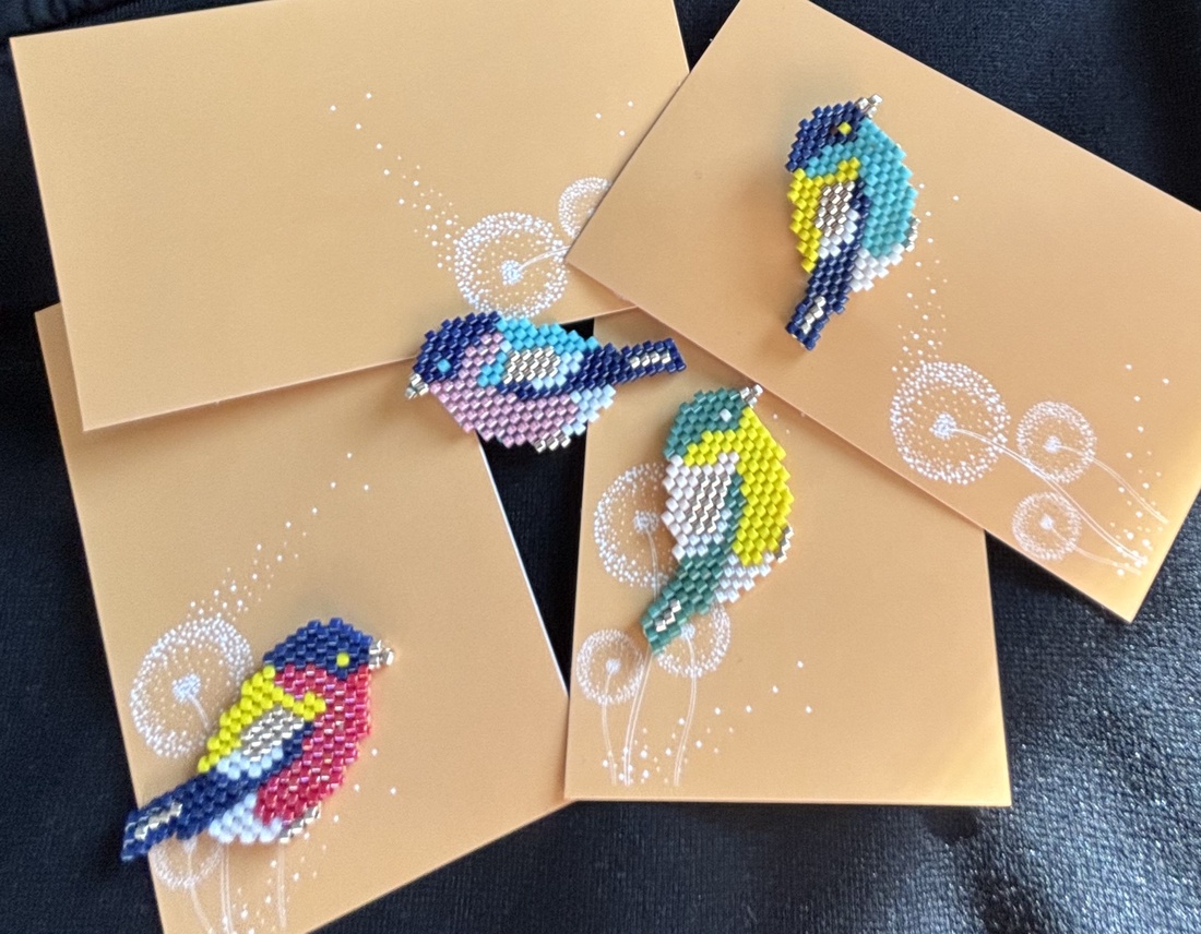 Brosa pasare colorata - bijuterii - broșă, insigne - insigne - Artynos.ro
