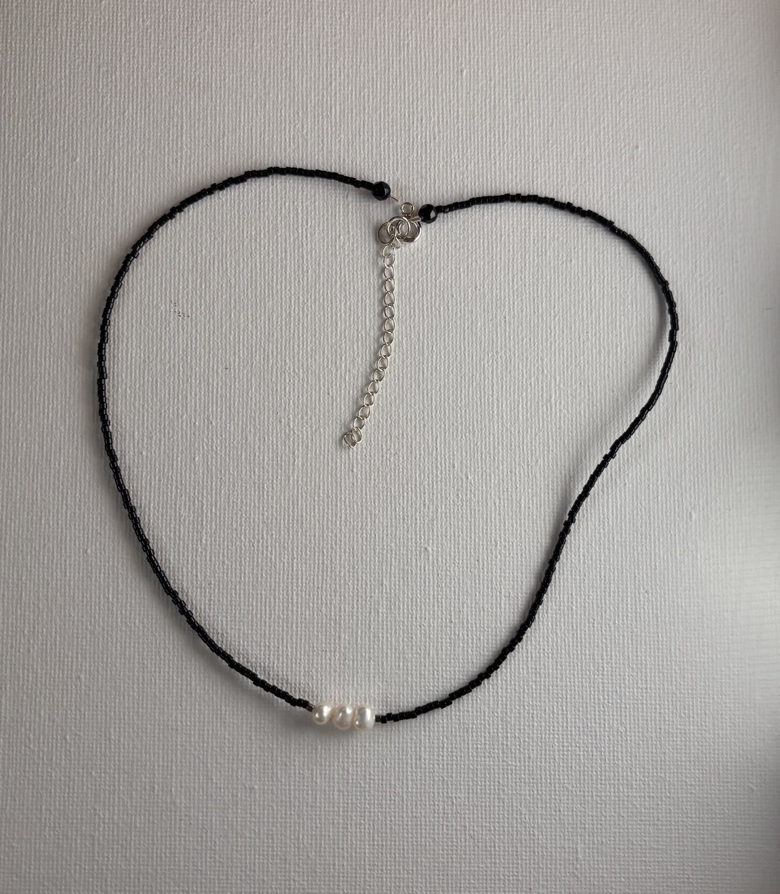 Colier negru cu perle de cultura - bijuterii - coliere - coliere din mărgele - Artynos.ro