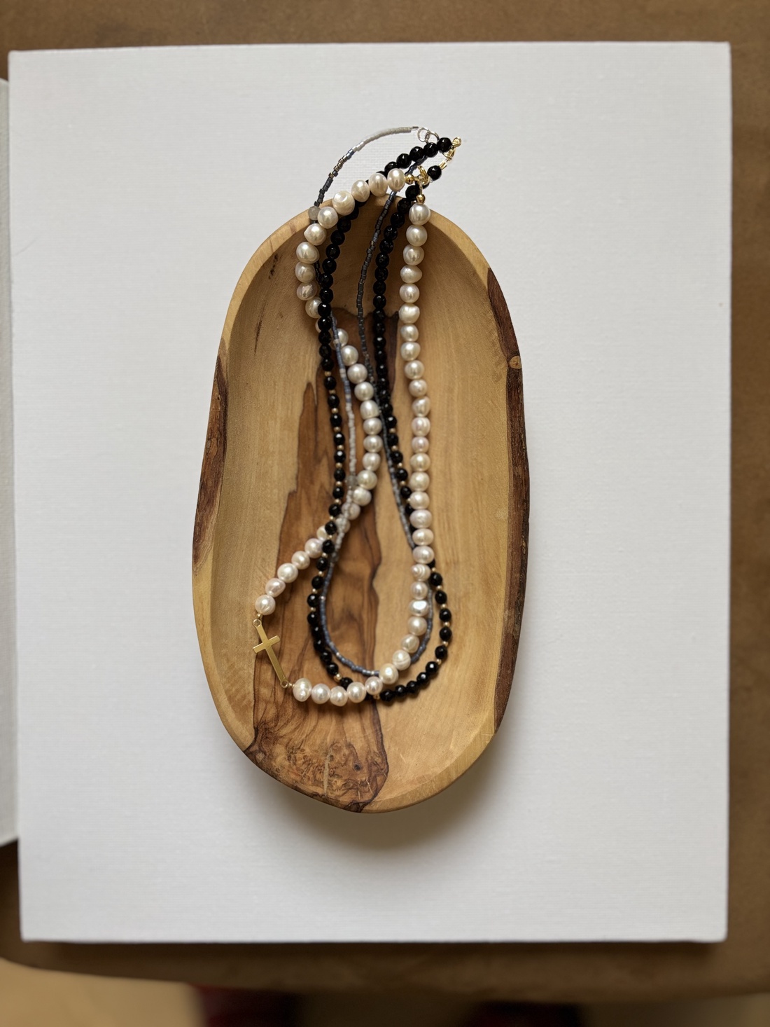 Colier margele albastru-argintiu - bijuterii - coliere - coliere din mărgele - Artynos.ro