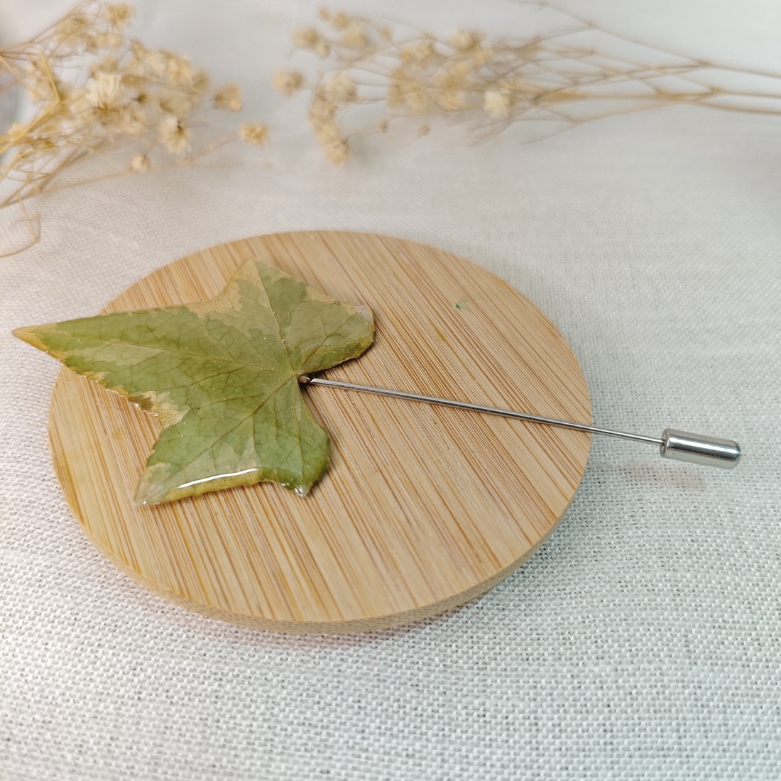 Broșă cu frunze naturale de iederă � broșă florală tip pin, cadou pentru femei - bijuterii - broșe - Artynos.ro