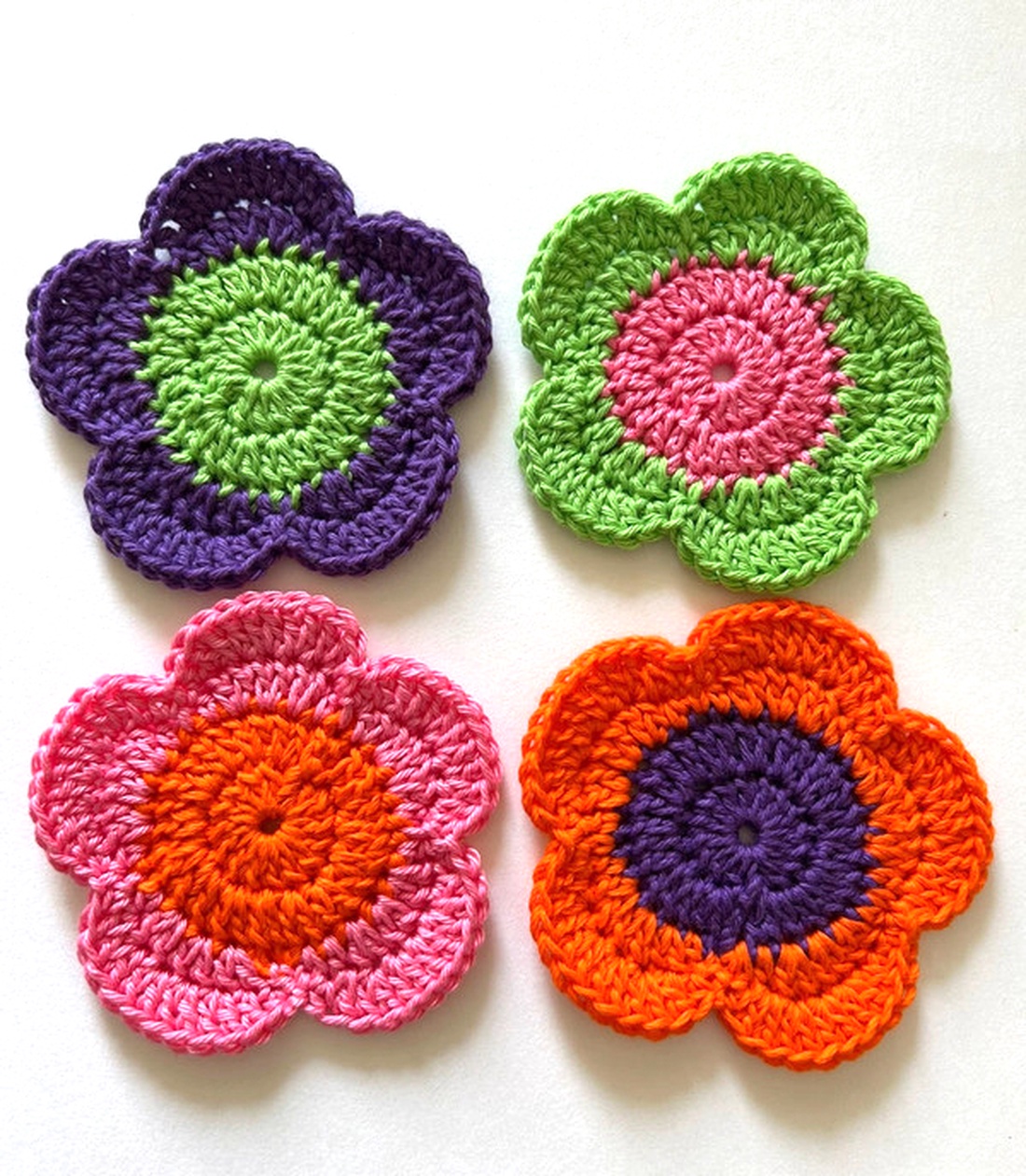 Coastere crosetate - casă & stil de viață - accesorii pentru decorat casa - suport de flori - accesorii florale - Artynos.ro Coastere crosetate - casă & stil de viață - accesorii pentru decorat casa - suport de flori - accesorii florale - Artynos.ro